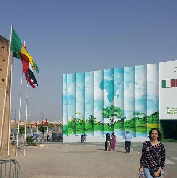 Meet your Posher, Fatima - Picture 1 of 1